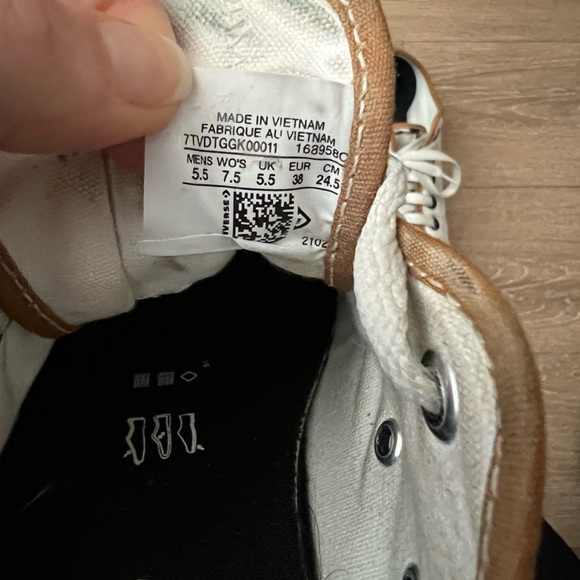 Animal print converse. - Picture 6 of 7